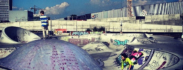 Skatepark Osthafen is one of สถานที่ที่ Ömer ถูกใจ.