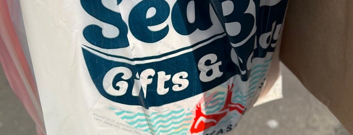 seabird gifts and candy is one of Lugares favoritos de R B.