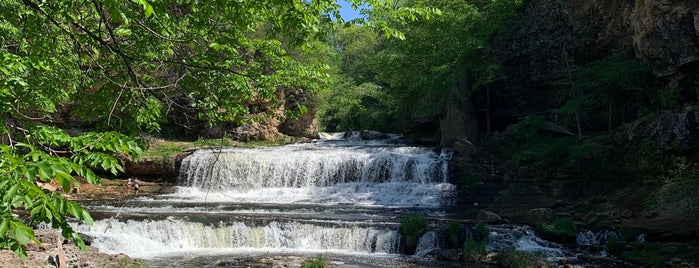 Willow Falls is one of Rochester Day-Trips.
