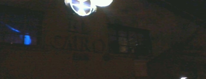 Cairo Bar is one of carrete.
