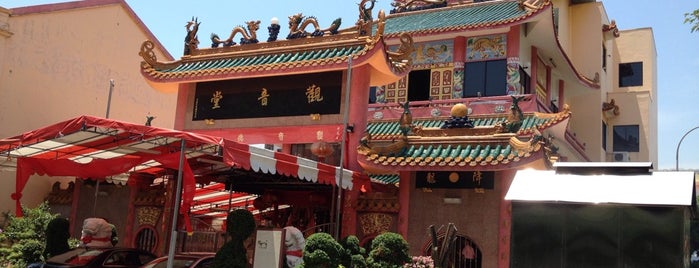 Kuan Im Tng Temple is one of Tino : понравившиеся места.