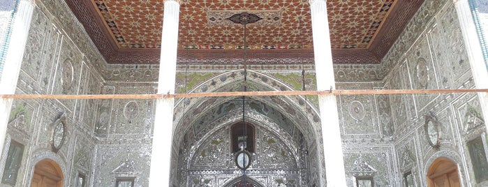Sar-e Ghabr Agha Tomb | بقعه سر قبر آقا is one of Tehran Attractions.
