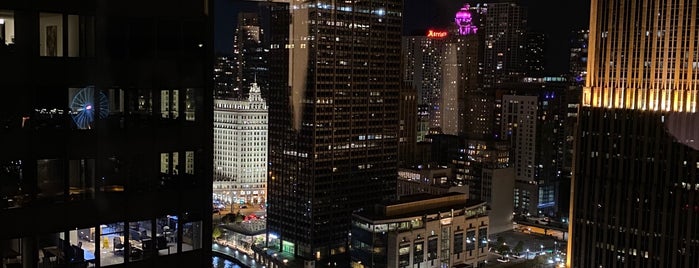 Swissôtel Chicago Lobby Lounge is one of Visiting chicago and need a car? Use my Turo link!.