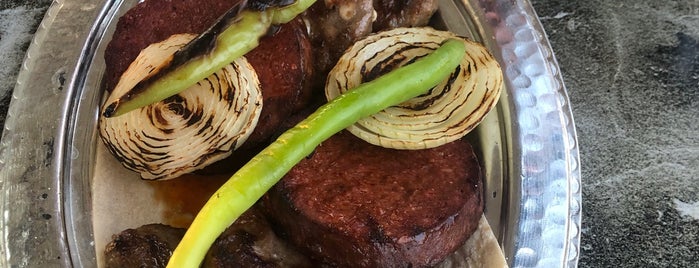 Başol Et Kasap Steak House is one of Locais curtidos por RamazanCan.