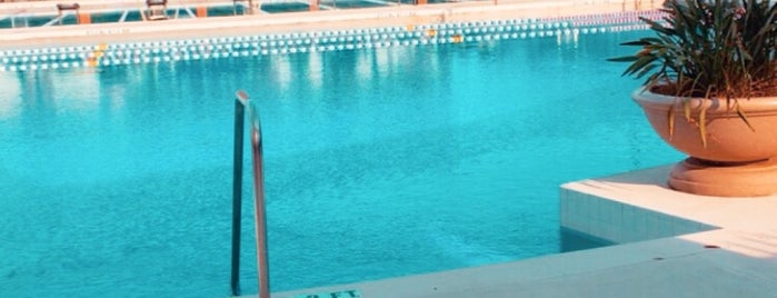 Fit Pool is one of Joey'in Beğendiği Mekanlar.