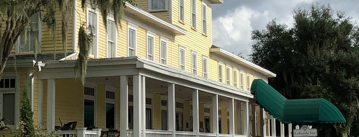 Lakeside Inn is one of Haunted Florida.