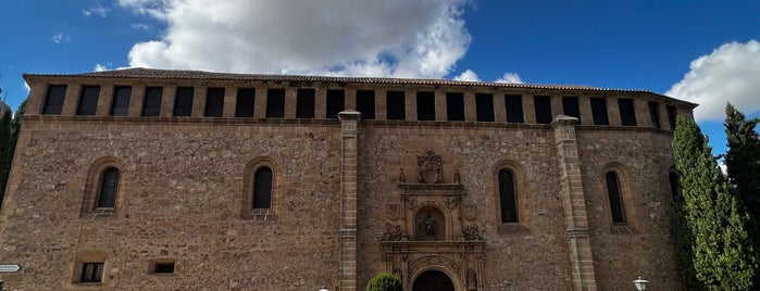 Convento de las Dueñas is one of Salamanca.
