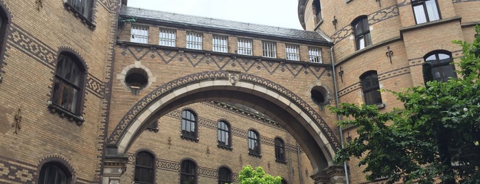 Hofbräuhaus is one of Bremen.