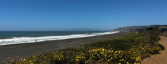 Sharp Park Beach is one of 🇺🇸 (Bay Area • Sites).