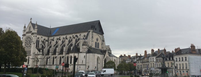 Église Saint-Paterne is one of Orléans.