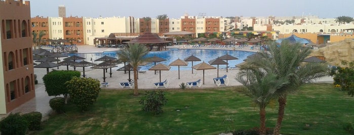 Sunrise Select Royal Makadi Aqua Resort Hurghada is one of Oázy klidu.