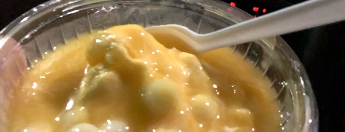 Mango Mango Dessert - Edison is one of Casey 님이 좋아한 장소.