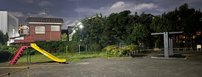 Kinuta-honmura Bus Stop is one of 二子玉川.