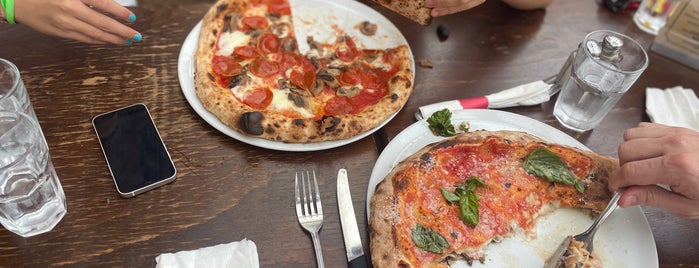 San Matteo Pizzeria e Cucina is one of 2016 Michelin Bib Gourmand.