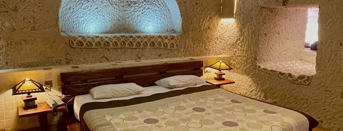 Laleh Kandovan Rocky Hotel | هتل صخره ای لاله کندوان is one of ١.