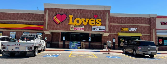 Love's Travel Stop is one of jiresell’s Liked Places.