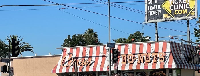 Circus Donuts is one of Nikki's Vintage L.A. Signs (including OC).