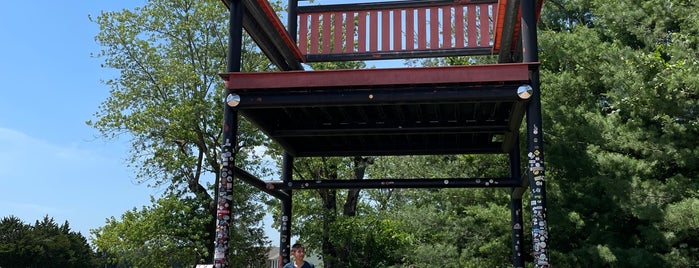 World's Largest Rocking Chair is one of Roadside America.