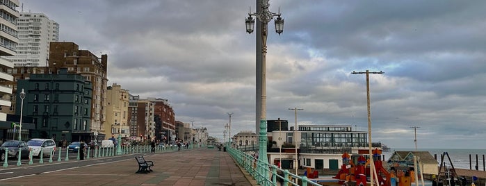 Brighton i360 is one of Woot's England Hot Spots.