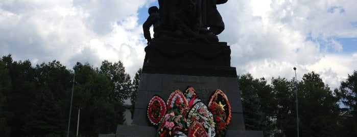 Памятник генерал-лейтенанту М.И. Ефремову is one of Вязьма / Vyazma.