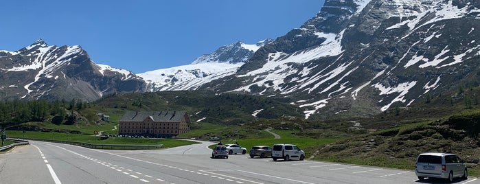 Simplon Hospiz is one of Where to stay at altitude in the Alps.