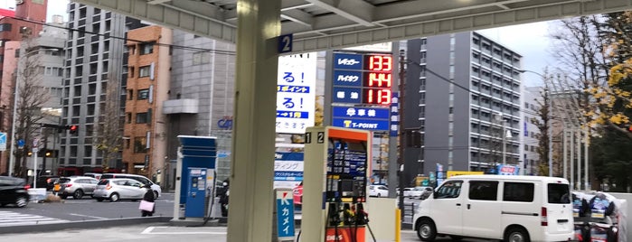 ENEOS Dr.Drive 県庁前店 is one of Atsushiさんのお気に入りスポット.