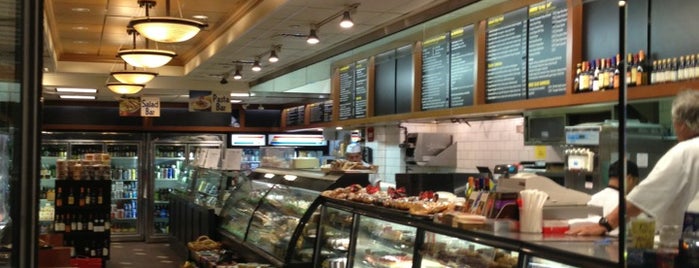 810 Deli & Cafe is one of Lugares favoritos de Kaisa.