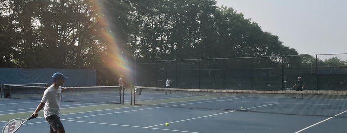 Riverside Park 119th Street Tennis Courts is one of Tempat yang Disukai JRA.