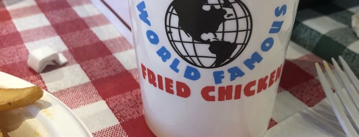 Gus's World Famous Fried Chicken is one of The 15 Best Places for Slaw in Detroit.