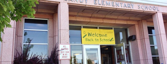 Sandy Elementary is one of สถานที่ที่ Rex ถูกใจ.