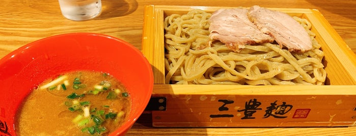 三豊麺 千日前店 is one of なんば周辺のラーメンまたは麺類店.