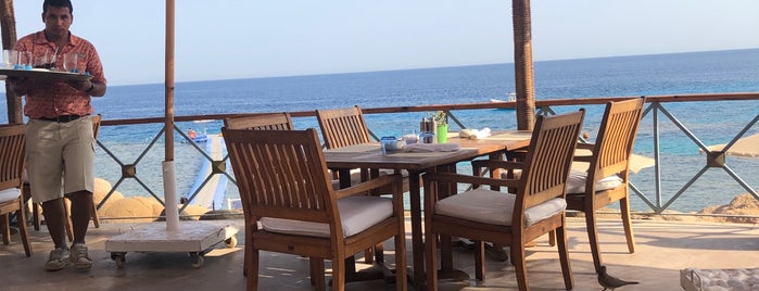 Beach House Bar & Grill is one of Sharm.