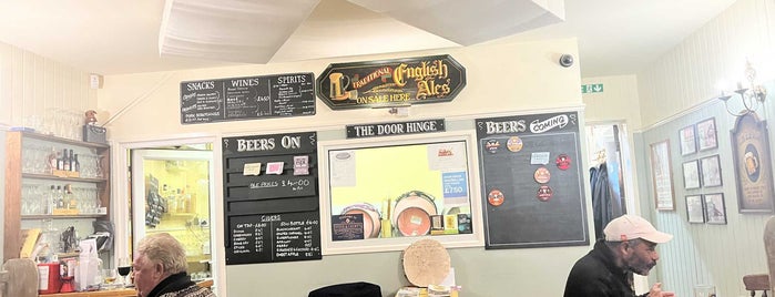 The Door Hinge is one of London's Best for Beer.