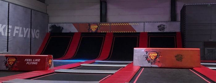 Jump XL Trampoline Park is one of To Do: BXL.