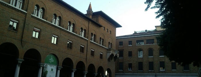 Piazza San Francesco is one of Tempat yang Disukai Sandybelle.