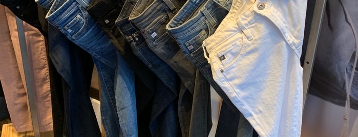 AG JEANS BEVERLY HILLS is one of Amyさんのお気に入りスポット.