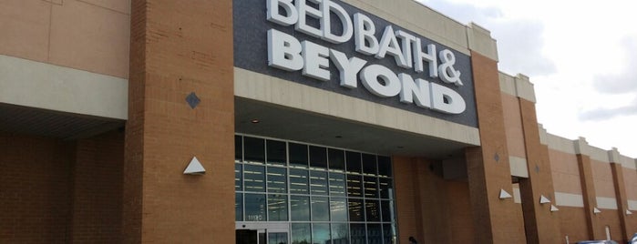 Bed Bath & Beyond is one of Tempat yang Disukai Anthony.