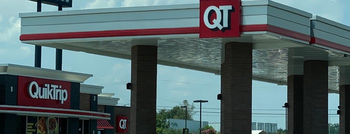 Quik Trip is one of Jeremy’s Liked Places.