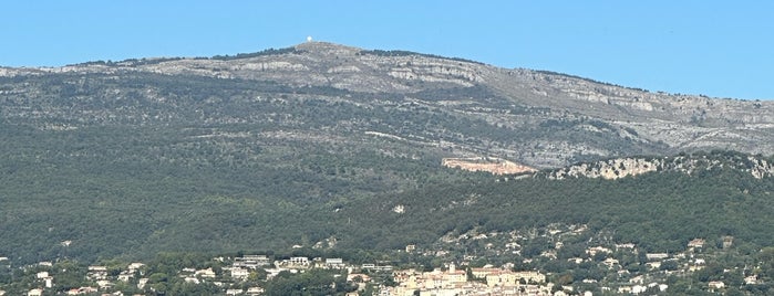 Club Med Opio En Provence is one of Hôtels.
