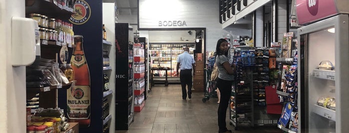 Supermercado Nacional is one of Casa de Campo.