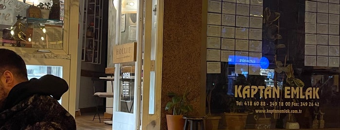 Hollie Cafe&Desert is one of Стамбул Сходить.