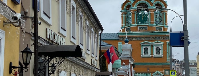 Улица Большая Полянка is one of Парки и скверы🌳.