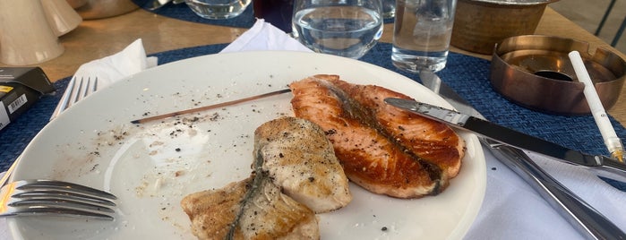 Voyage Torba Fish Restaurant is one of สถานที่ที่ Burç ถูกใจ.