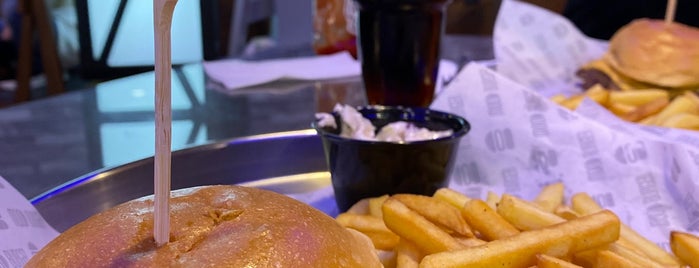 Mood72 Burger is one of Jeddah.