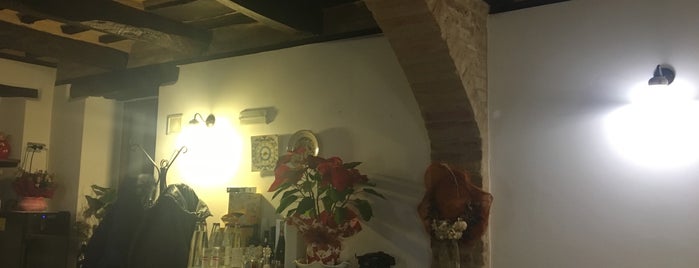 Trattoria Montechiaro is one of Mangiare nelle Marche.