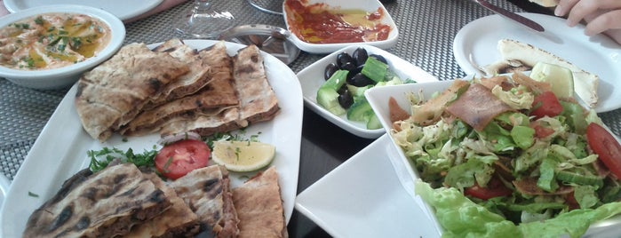 Beyrouth Cafe is one of Pal.