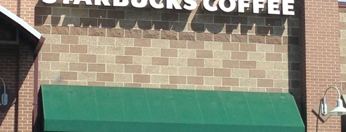 Starbucks is one of Orte, die Matthew gefallen.