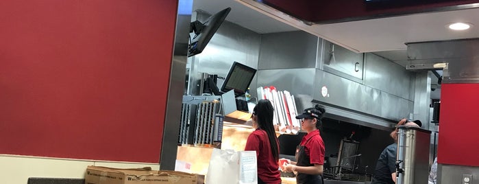 Wendy’s is one of Glennさんのお気に入りスポット.