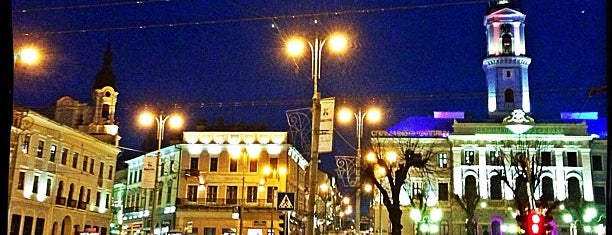Центральна площа / Central Square is one of Черновцы.