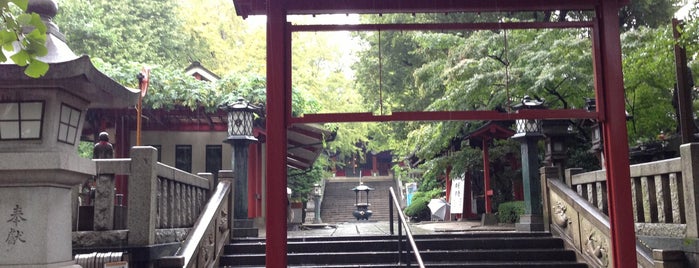 待乳山聖天 (本龍院) is one of สถานที่ที่ Masahiro ถูกใจ.